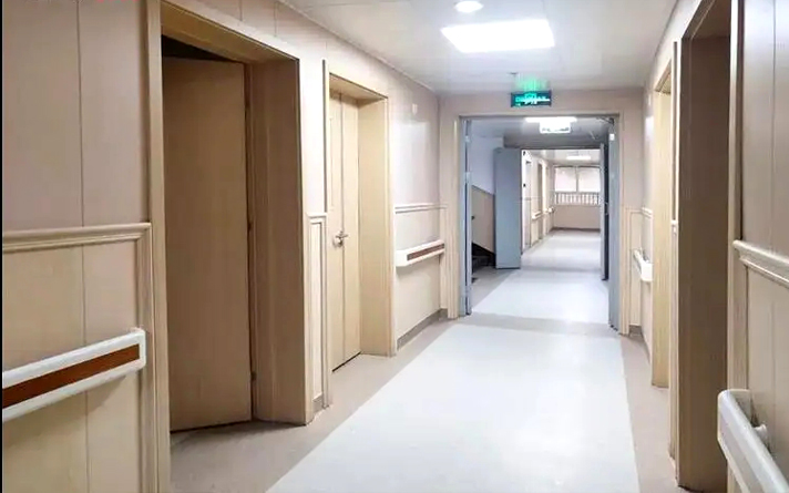 病房門的材質有哪些？如何進行選擇？